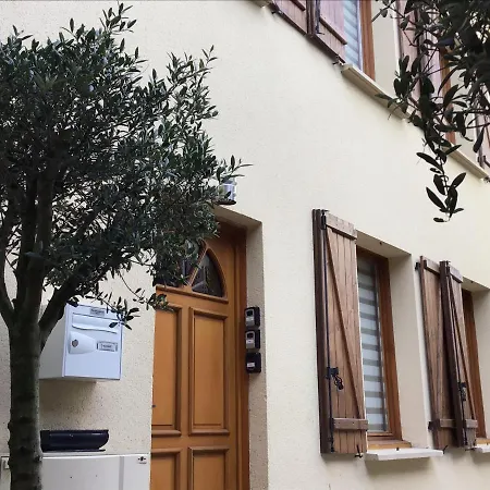 Medicis Avec Garage 度假居