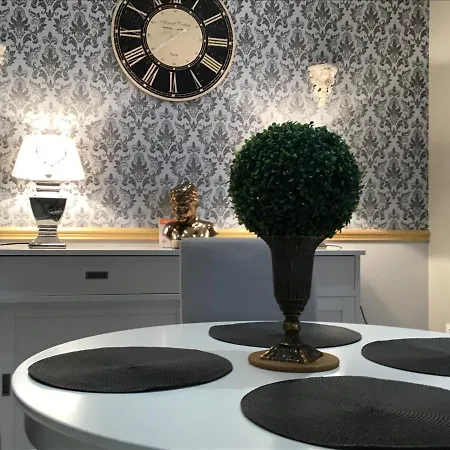 Medicis Avec Garage *