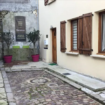 Medicis Avec Garage Casa de Férias *